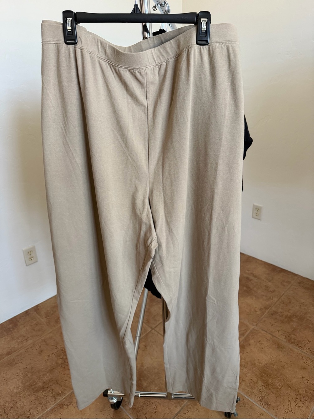 Torrid Mixed Plus Size Lot of 8 Pants Leggings T-Shirts size 5X READ - Picture 10 of 11